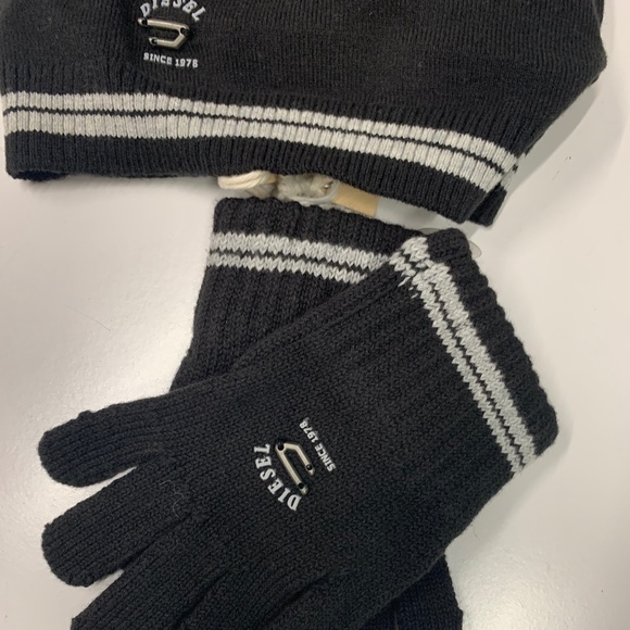 Diesel glove and hat set , kids , black ,size m - Picture 2 of 3